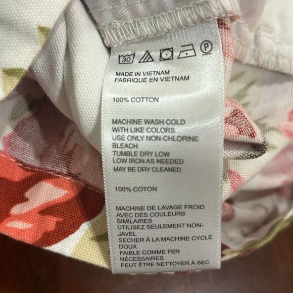 Urban Outfitters X Laura Ashley Floral Print Cotton Shorts - Size 0 - Picture 5 of 5